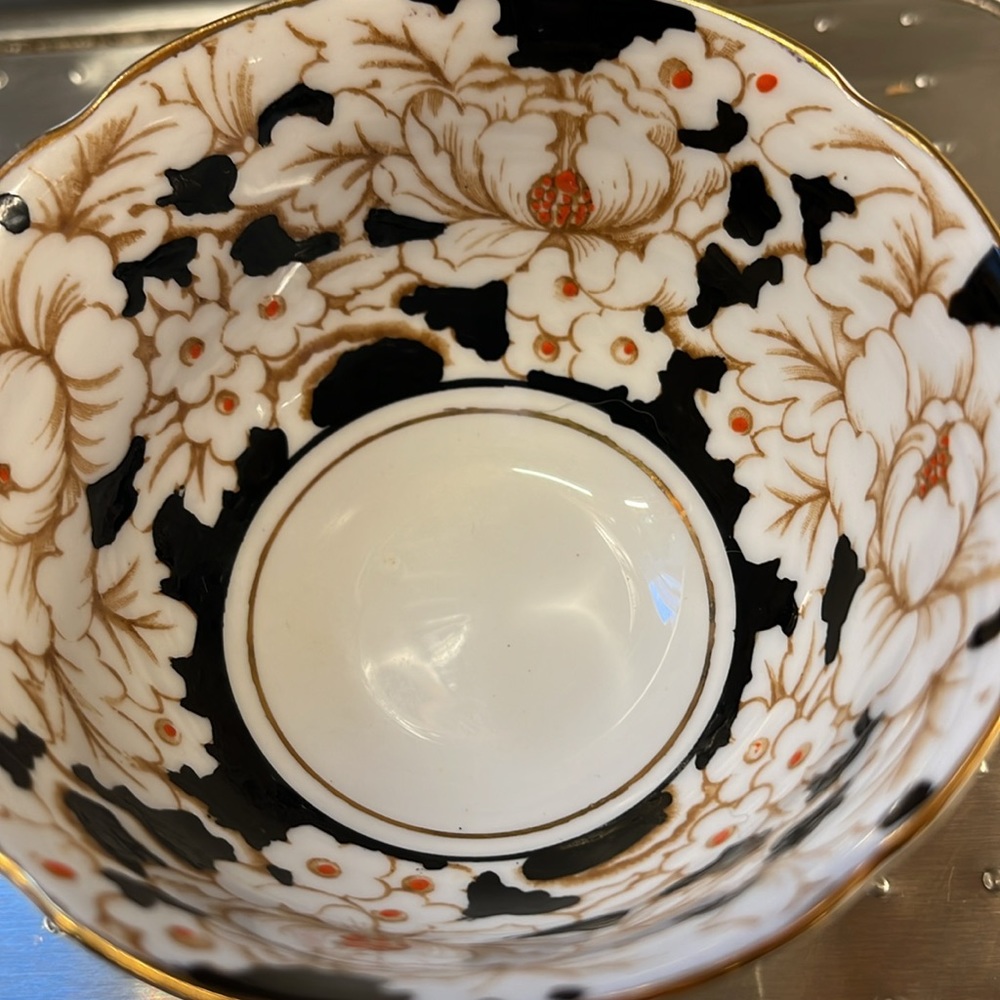 Victoria C & E bone china Peony hand painted tea cup & saucer - Picture 8 of 8